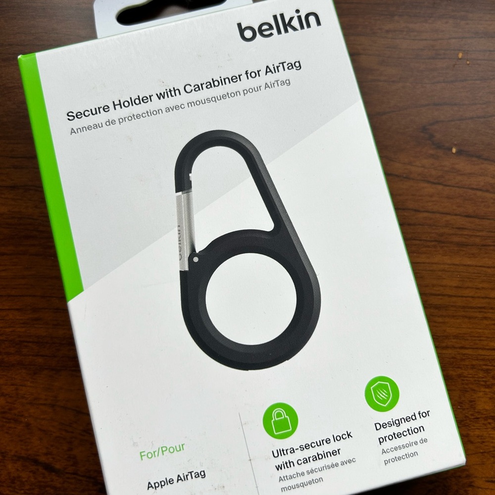 Belkin Black AirTag Holder with Carabiner